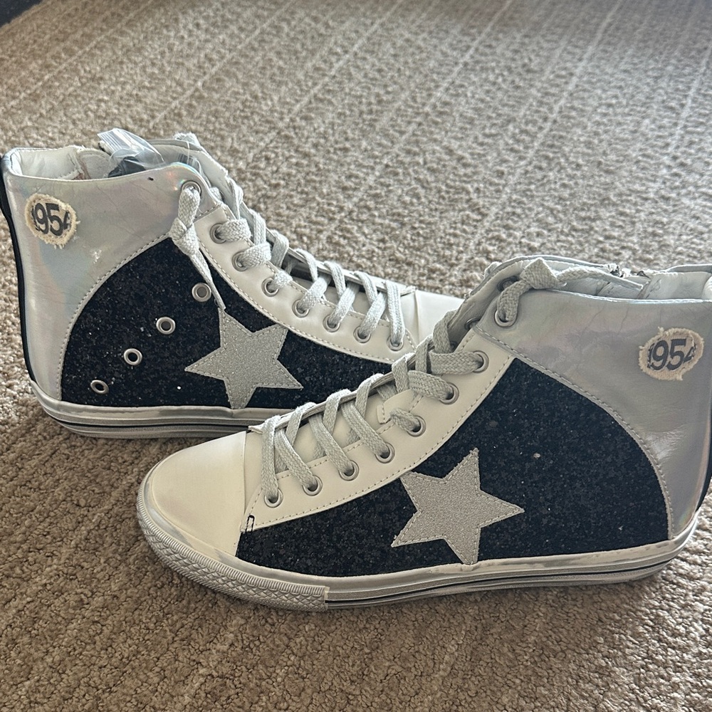 Vintage Havana Cream and Gray Label